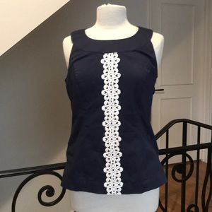 Size 8 women’s Lilly Pulitzer navy top